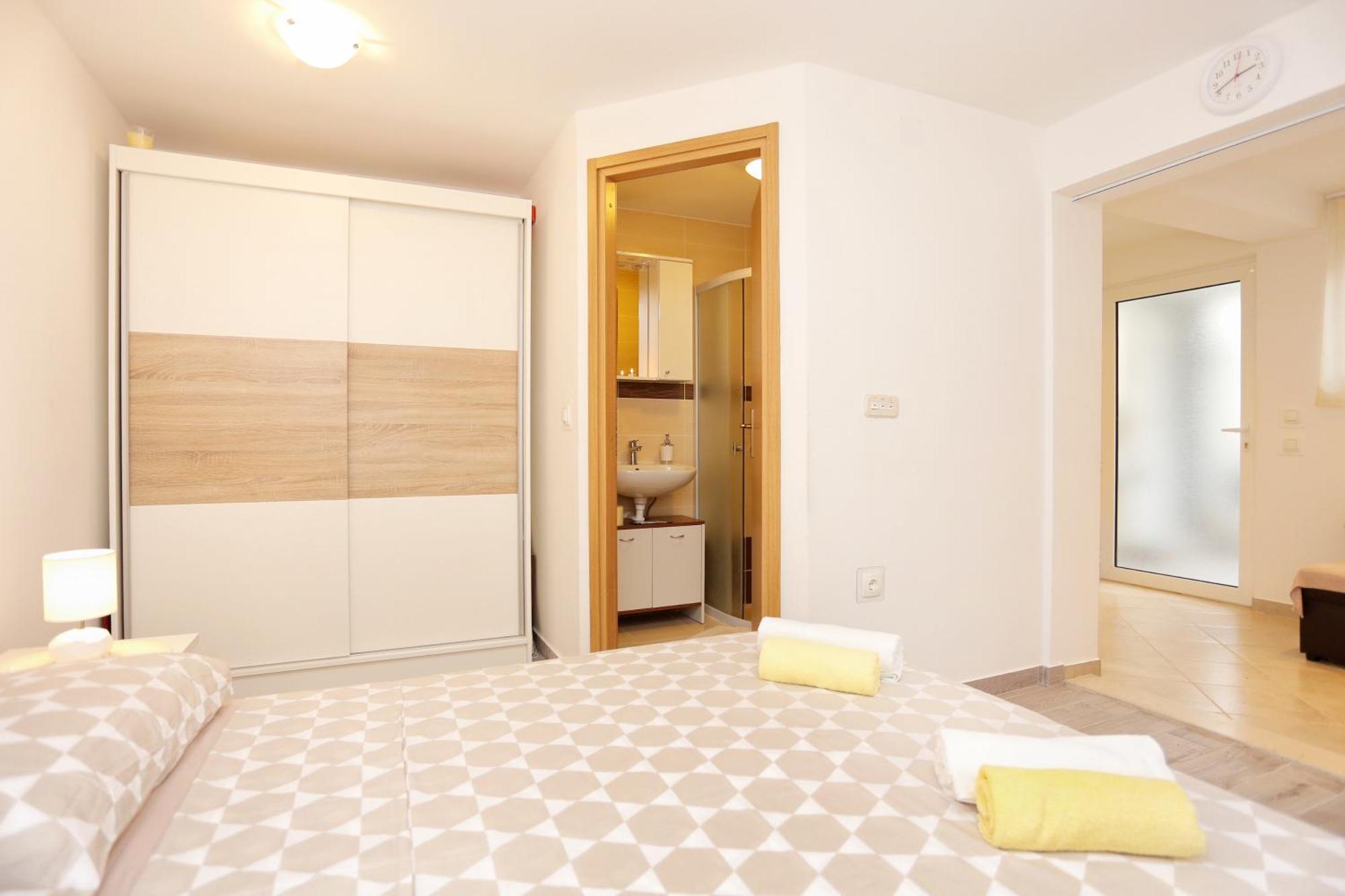 Apartments By The Sea Kastel Kambelovac, Kastela - 8679 Kaštela Quarto foto